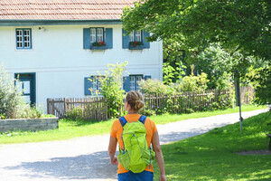 Wanderin am Bauerhomuseum Jexhof